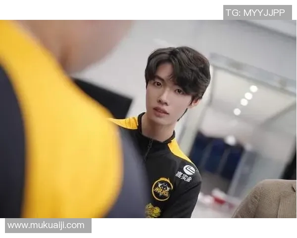 向鱼正式加盟深圳DYG战队开启全新征程期待在赛场上大放异彩 向鱼正式加盟深圳DYG战队开启全新征程期待在赛场上大放异彩