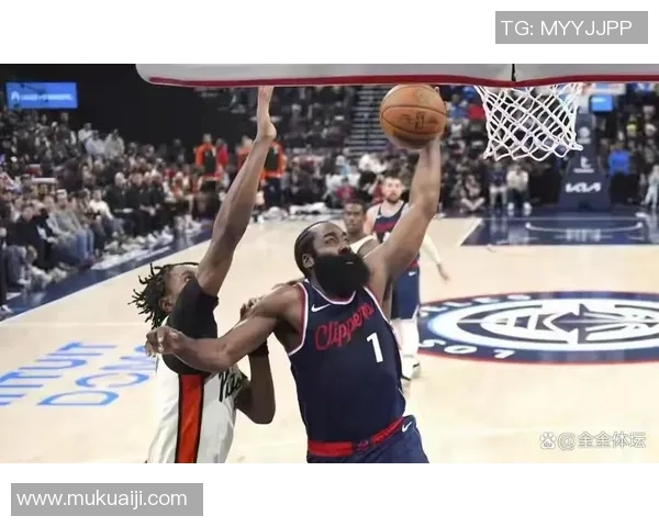 火箭大胜猛龙,哈登喜获得分王 火箭大胜猛龙,哈登喜获得分王